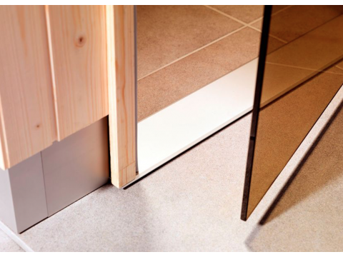 Sauna doors: with a threshold or without a threshold?
