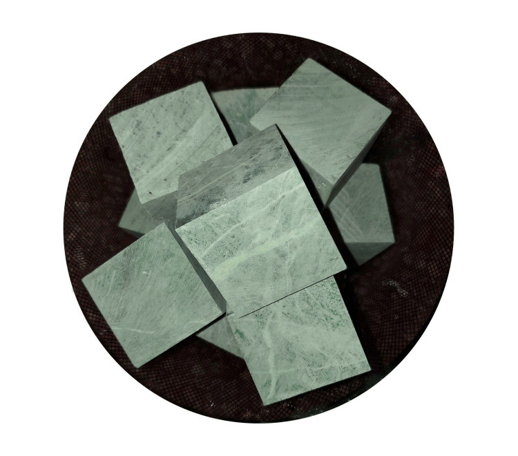Jadeit przetarty w formie kostki 7x7x7 cm / 10 kg