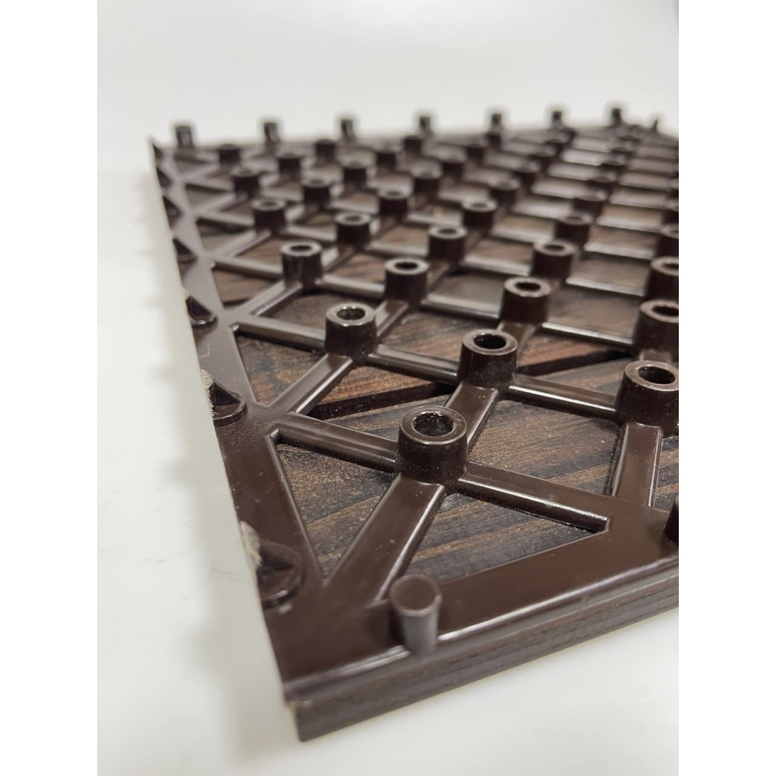 Ladder for thermo-soft rock floors